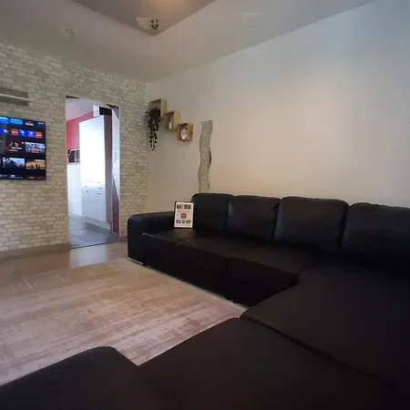 Le Duo Virtonnais - 4 Personnes Au Coeur De La Gaume Apartman